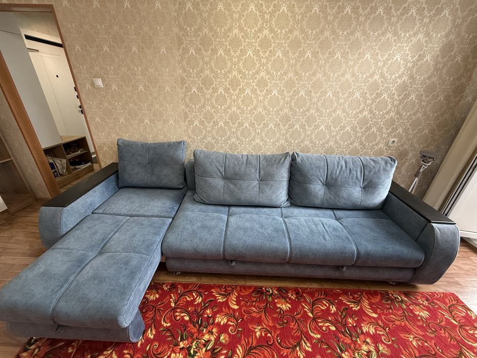 Продам диван в гостиную