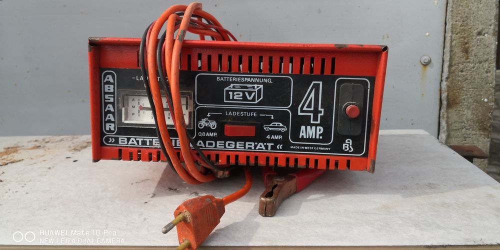 Зарядно за акумулатор Ladestrom