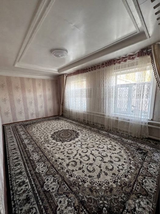 Gazalkentda dacha sotiladi