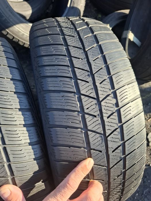Vand 2 sau 4 anvelope 215 60 16 barum m+s