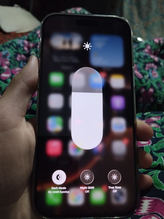 iPhone 16 Pro Max 265 GB.