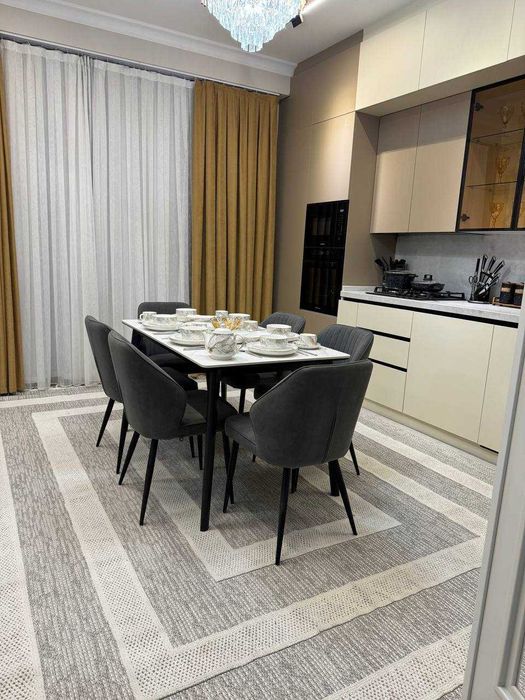 3шка на Яккасарайском в ЖК Бобур  сзади банкетного зала Яккасарай