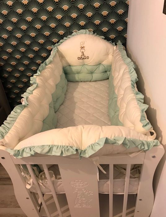 Pătuț bebe + saltea cocos, apărător și lenjerie
