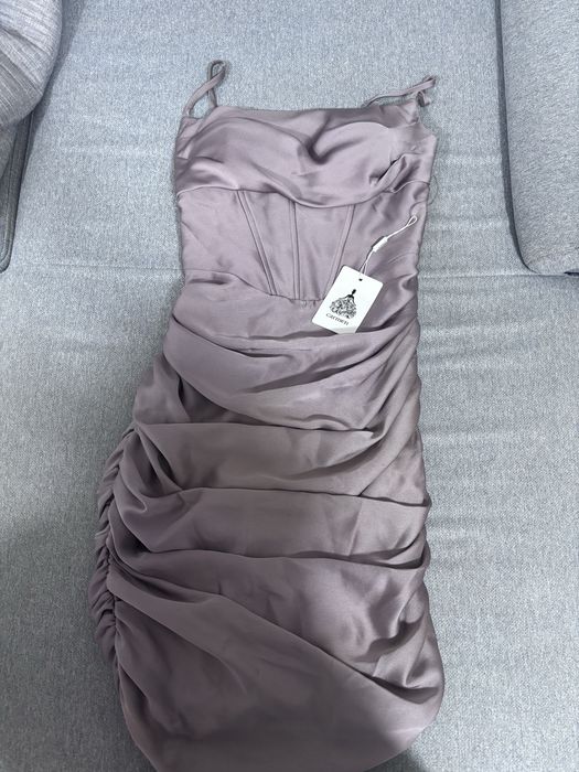 Rochie de eveniment,nepurtată