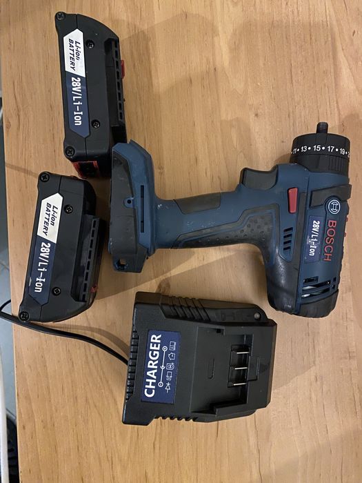 Bosch Professional 28V Li-Ion Батерии (2бр) със Зарядно - Неизползвани