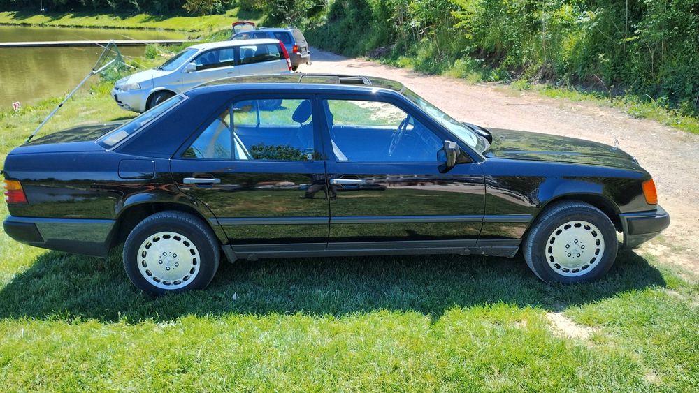 Mercedes-Benz 124 200 D