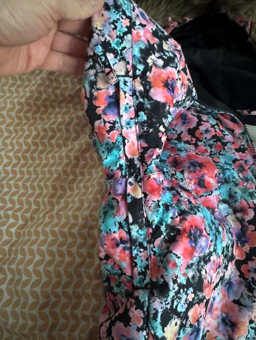 Употребявано ски/сноуборд яке Roxy за момиче