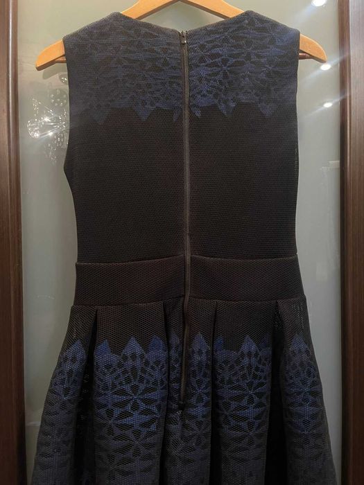 платье Maje черно-синие