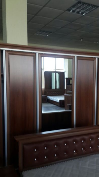 Спальный гарнитур