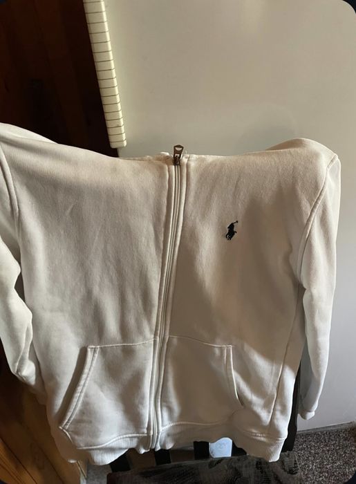 Продава се горнище на поло размер с/м става