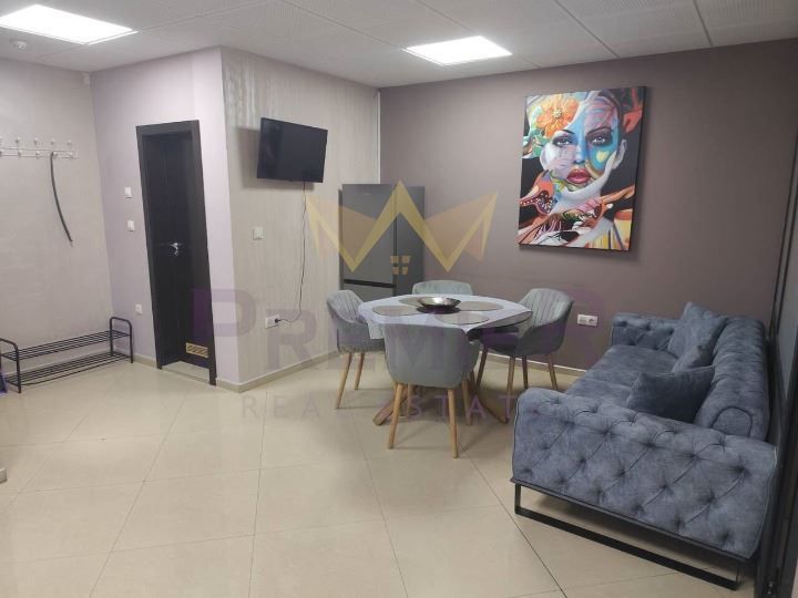 Дава се под наем Тристаен апартамент в Варна, Лятно кино Тракия - 75 кв.м за 660 € - Снимка #3