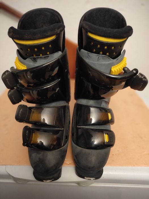 Clăpari  schi marime 42