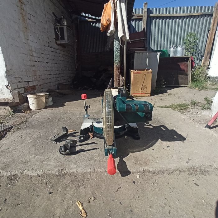 Продам торцовочная пила