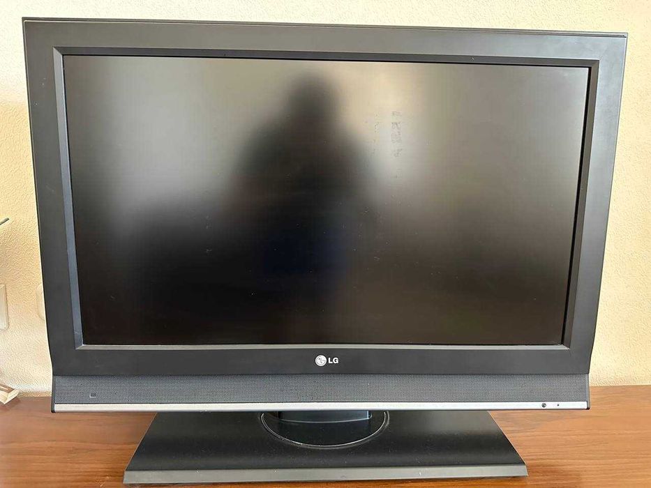 Телевизор — LG 32LC2R серияси