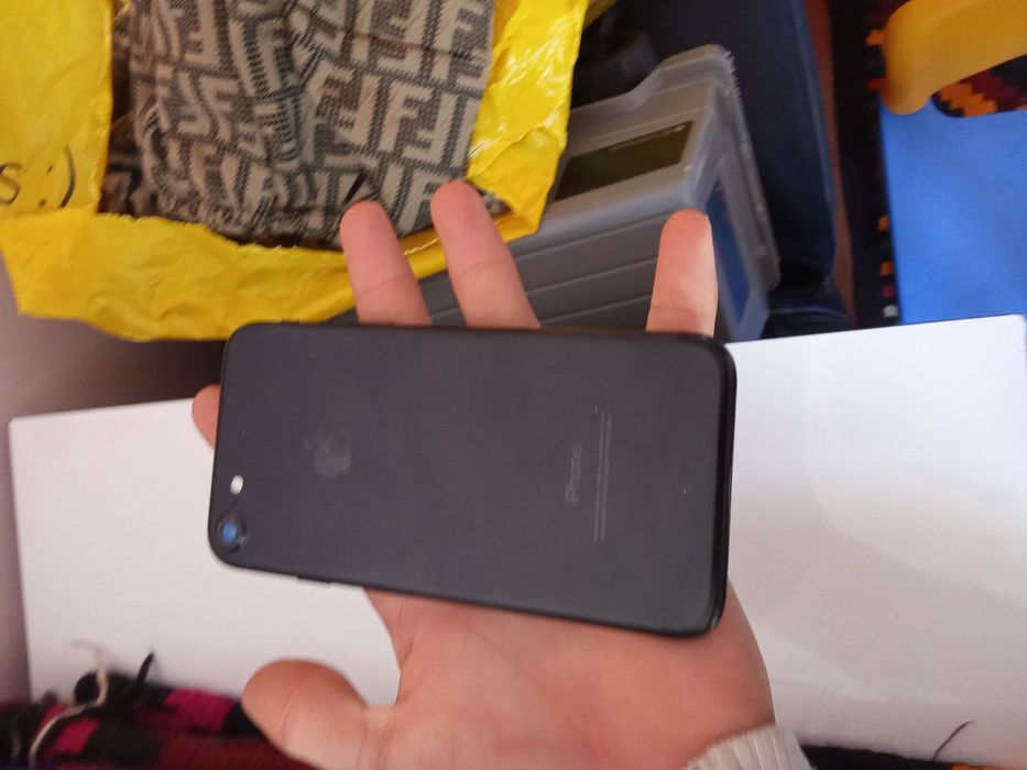 Iphone 7 sotiladi