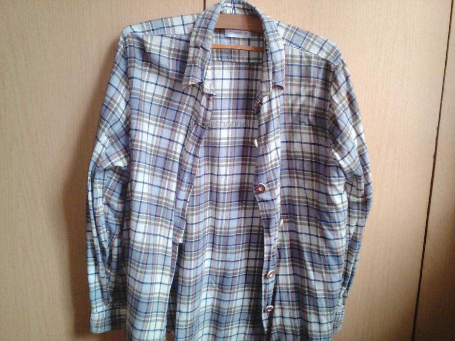 продавам елегантни дамски блузи всяка по 3 лв.