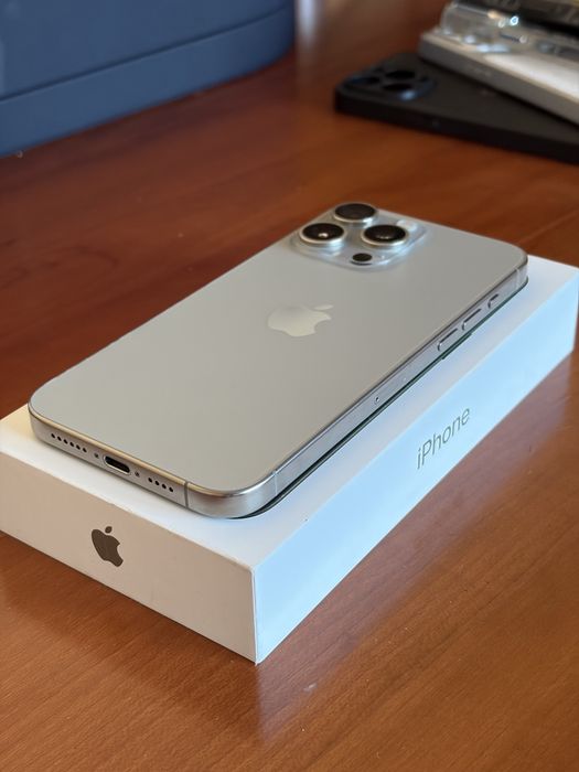 iPhone 15 Pro Max
