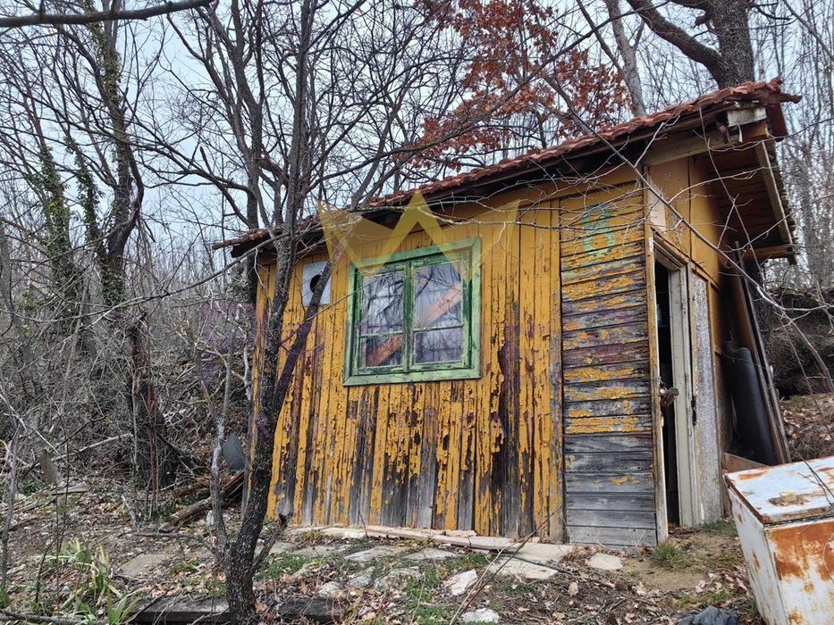 Парцел в Варна-м-т Сълзица площ 1015 цена 60000