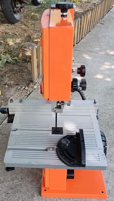 Banzic, fierăstrău cu pânză circulară, ATIKA, cu accesoriile din poze, 250W
