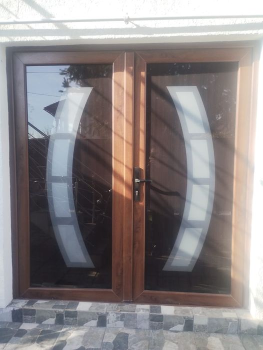 Tamplarie pvc cu geam termopan/tripan