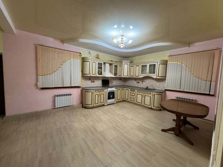 Продам двухэтажный дом