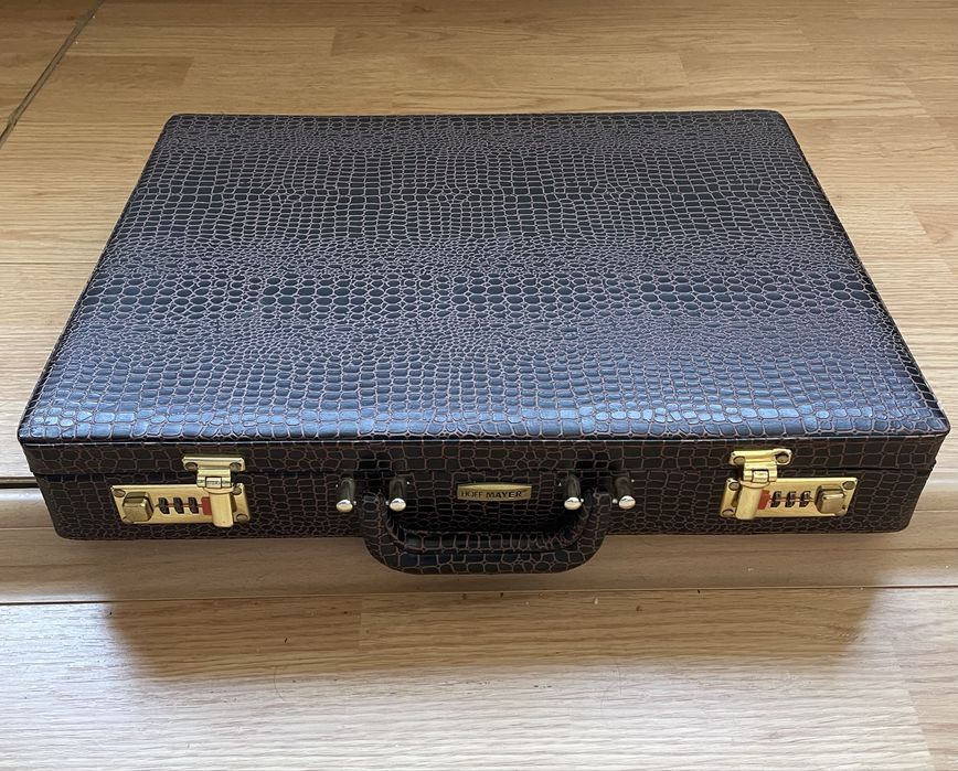 Geanta/servieta/diplomat din piele cu cifru maro