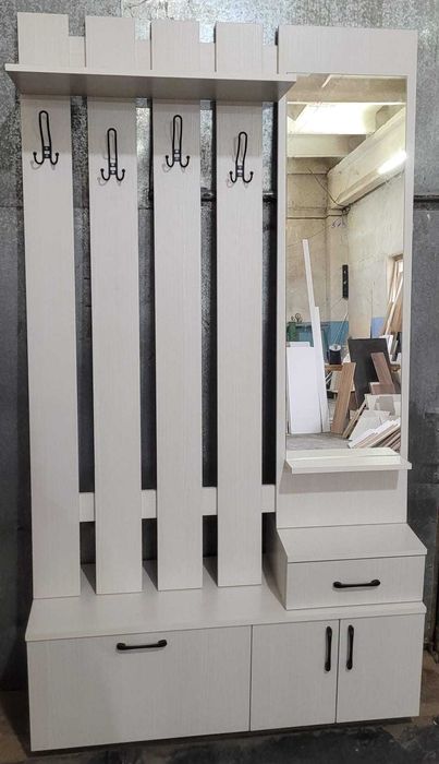 Продам прихожую. Новую.