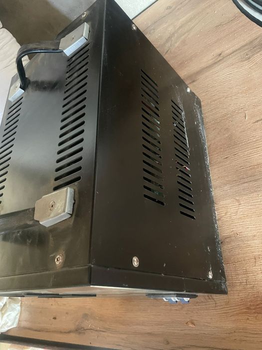 Стабилизатор напряжения