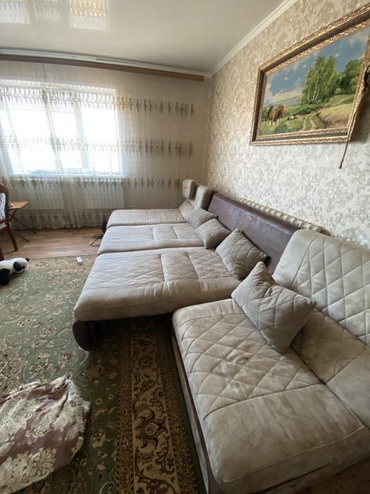 Диван большой с секциями