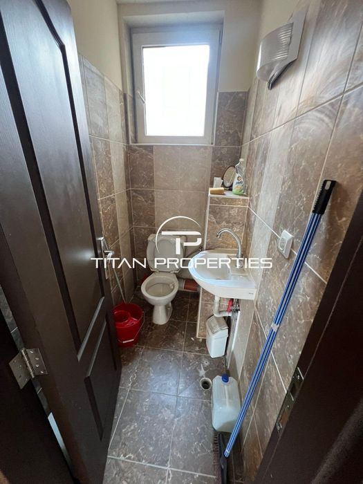 Дава се под наем Магазин в Бургас, Меден рудник - зона А - 100 кв.м за 598.23 € - Снимка #1