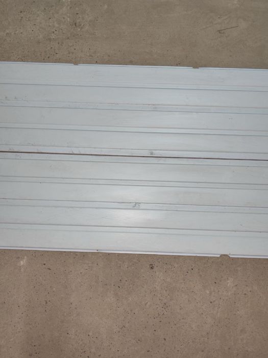 Пластик ок свет каттигидан 8 минг сумдан 1 М2 нархи срочно сотилади