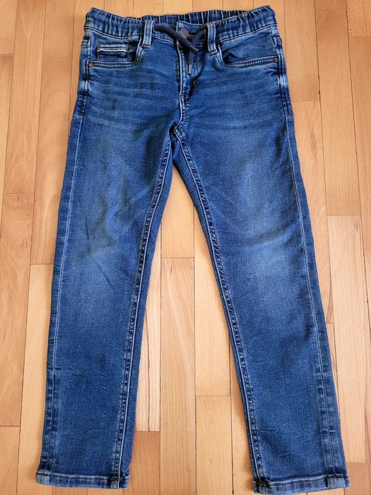 Blugi (4 perechi)baieti C&A marime 128 (4 perechi)