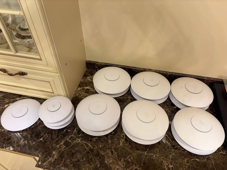 Unifi U6 Long-Range,  U6 Pro,  U6+,  U6 Lite