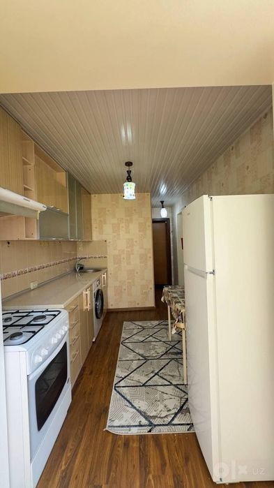 Чиланзар 1 м.Новза Хамза 1/4/4 кирпич 30м²