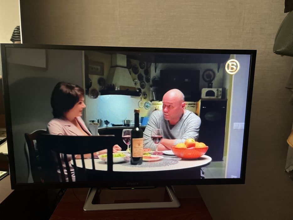 Продам смарт телевизор Sony