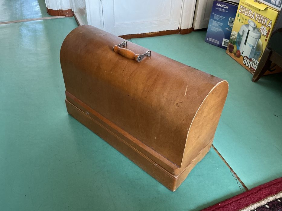 Швейная машинка ручная б/у