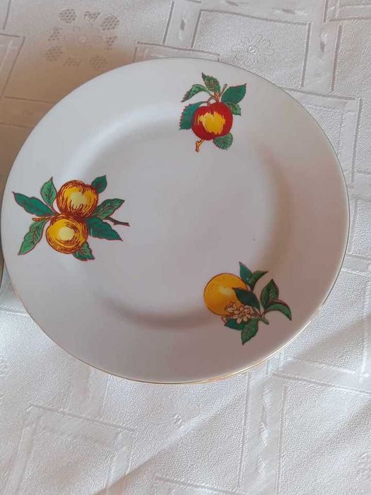 Чинии с плодове комплект