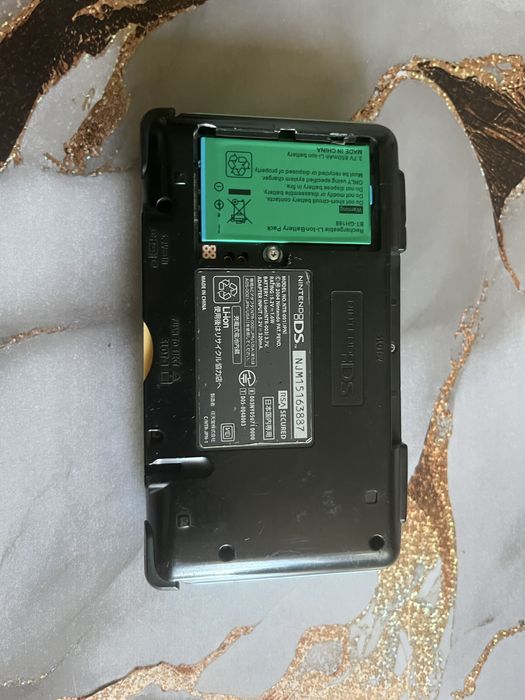 Срочно продам nintendo ds fat