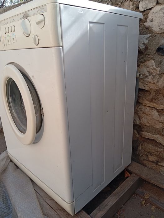 Печка "Indesit"и пералня "Siltal "работещи