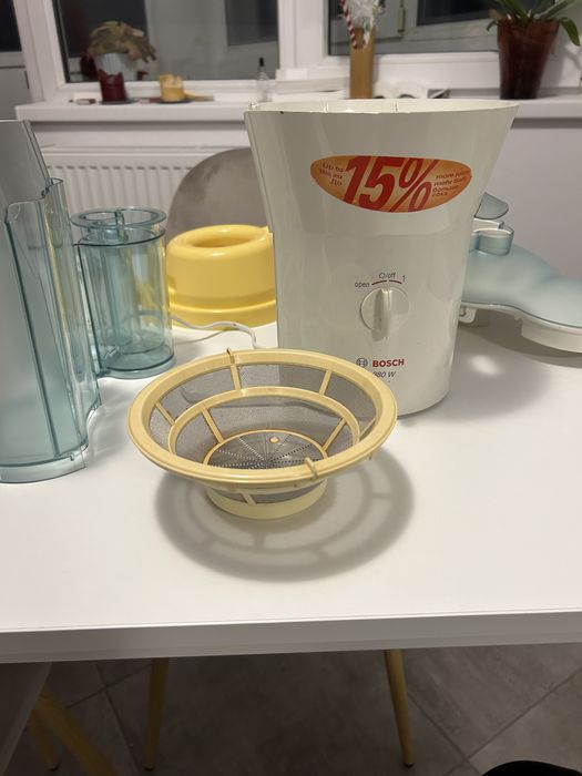 Storcator de fructe Bosch model Mes 1020.