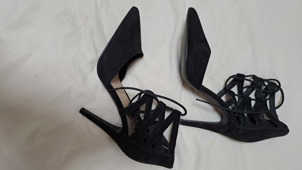 Дамски обувки номер 37