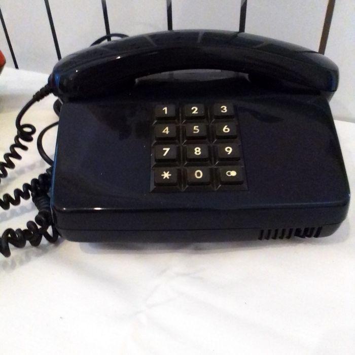 Городской домашний телефон.