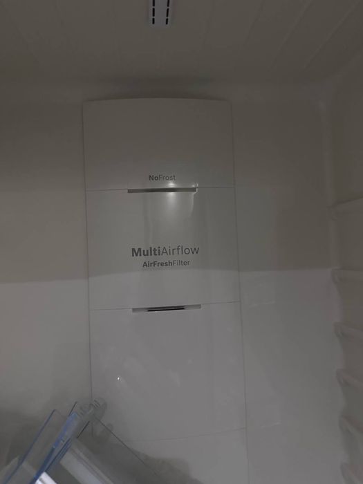 Холодильник bosch в идеальном состоянии