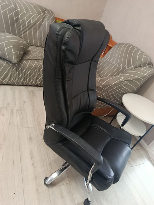 Продам офисное кресло