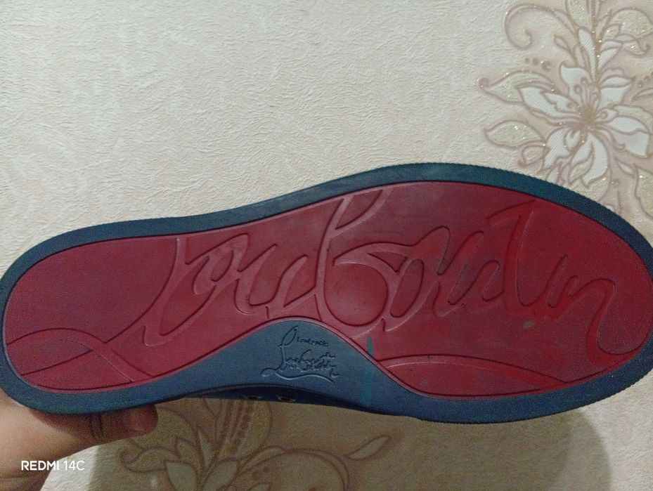 Лабутены синий .