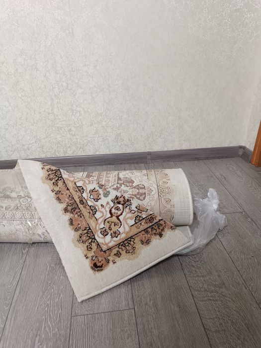 Продам ковер в хорошем состоянии