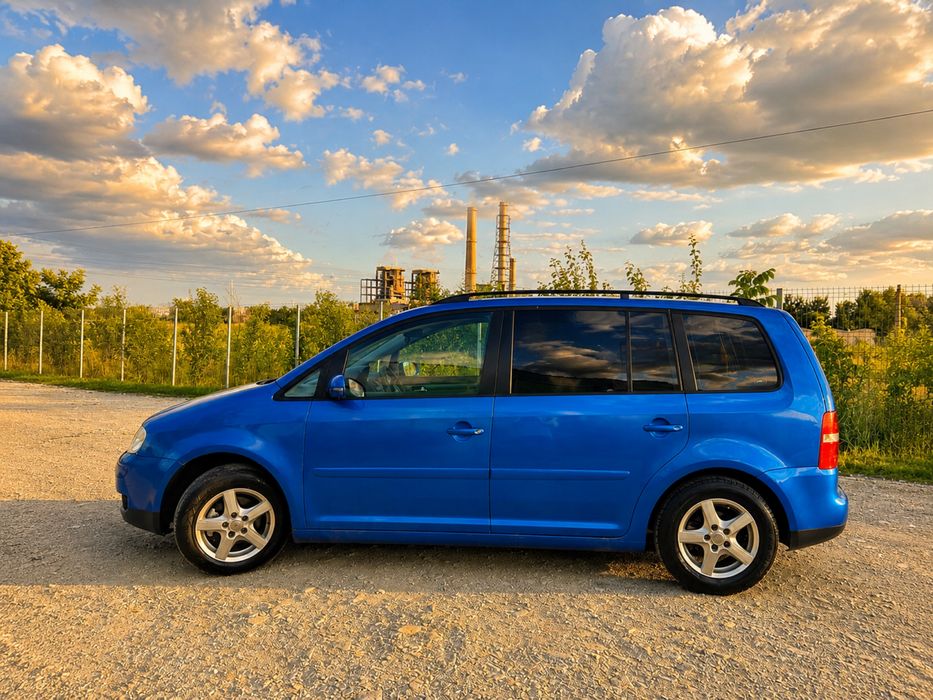 VOLKSWAGEN Touran 2003 — imagine 3