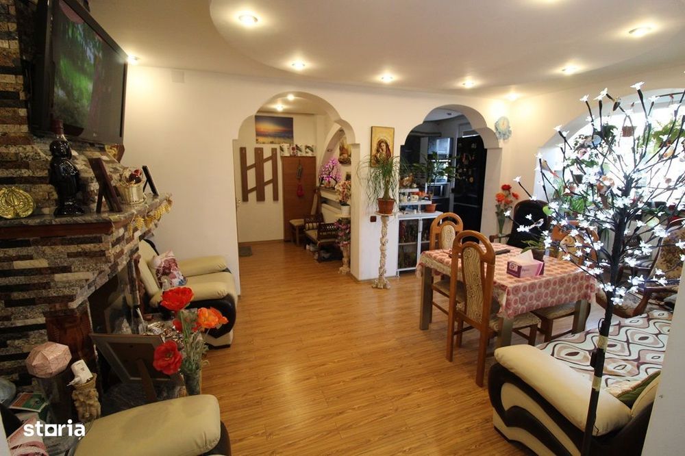 Vând apartament 2 camere în Hunedoara, zona Micro4-Stadion, 46mp — fotografia 3