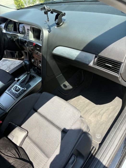 Автомобил Audi A6