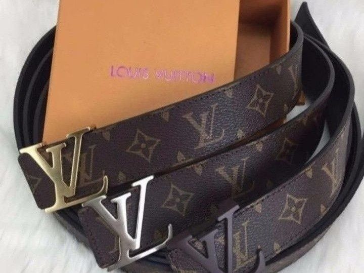 Set 3 articole Louis Vuitton( geanta Pochette Metis+curea+portofel),saculet, etichetă